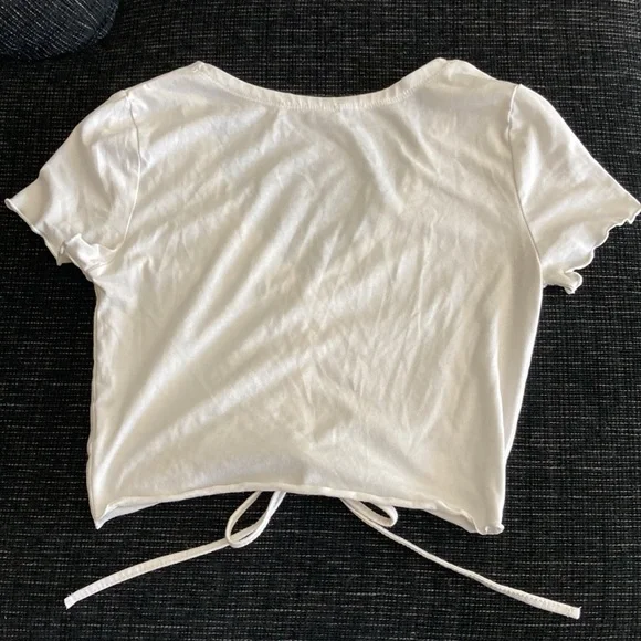 White cropped t-shirt with ruched front and bow from Shein - Picture 4 of 4